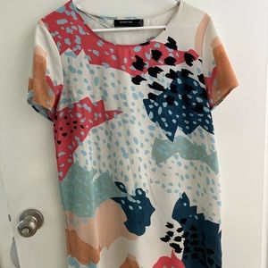 MINKPINK MÉDIUM SHIFT DRESS